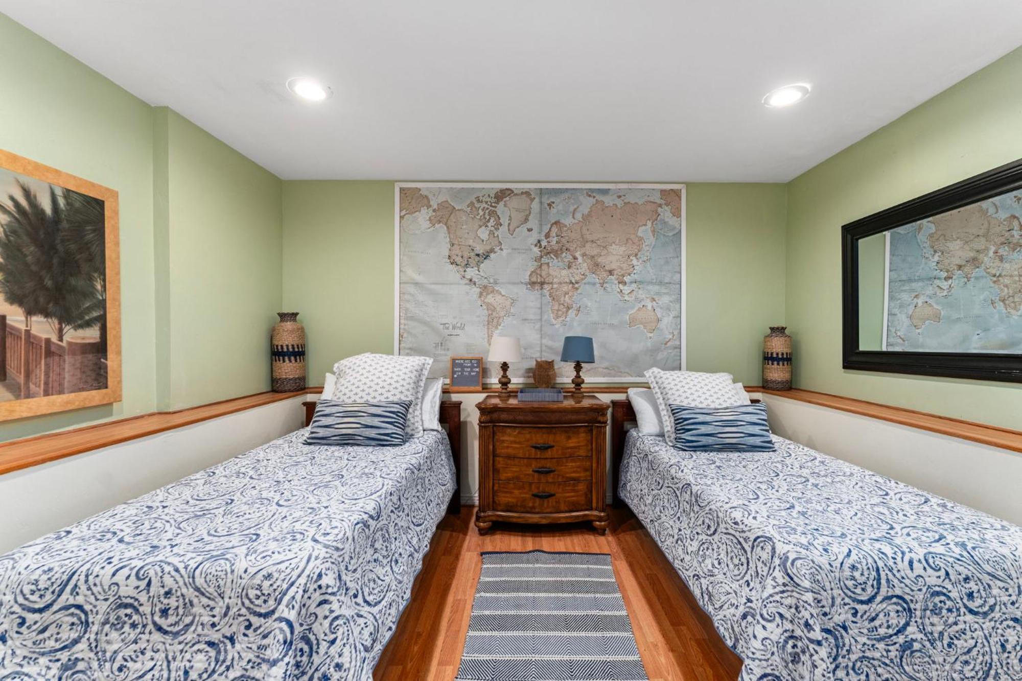 The Pool Side Hideaway With Golf Cart Apartment San Diego