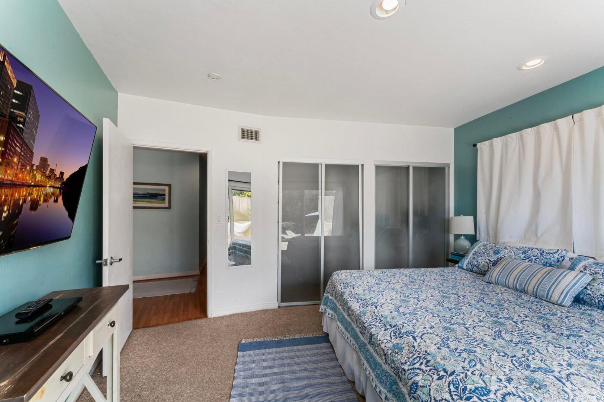 Apartamento The Pool Side Hideaway With Golf Cart